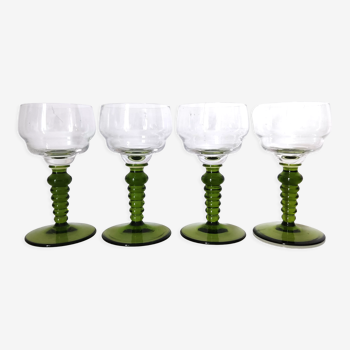 Set of 4 crystal glasses with green foot