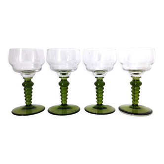 Set of 4 crystal glasses with green foot