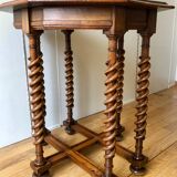 Pedestal table with octagonal tray in turned walnut