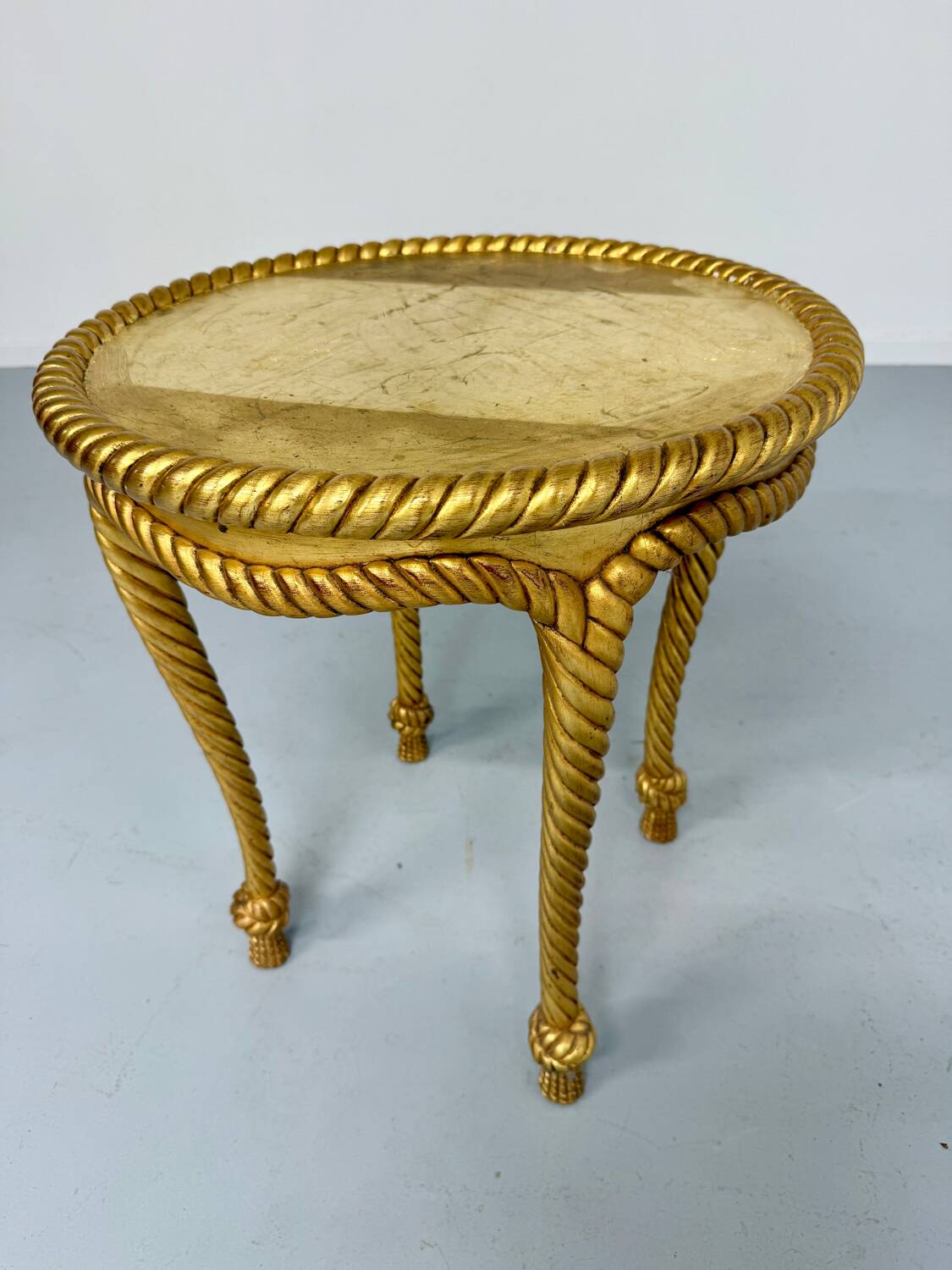 Antique 60s Hollywood Regency gilded and twisted wood table, pedestal table
