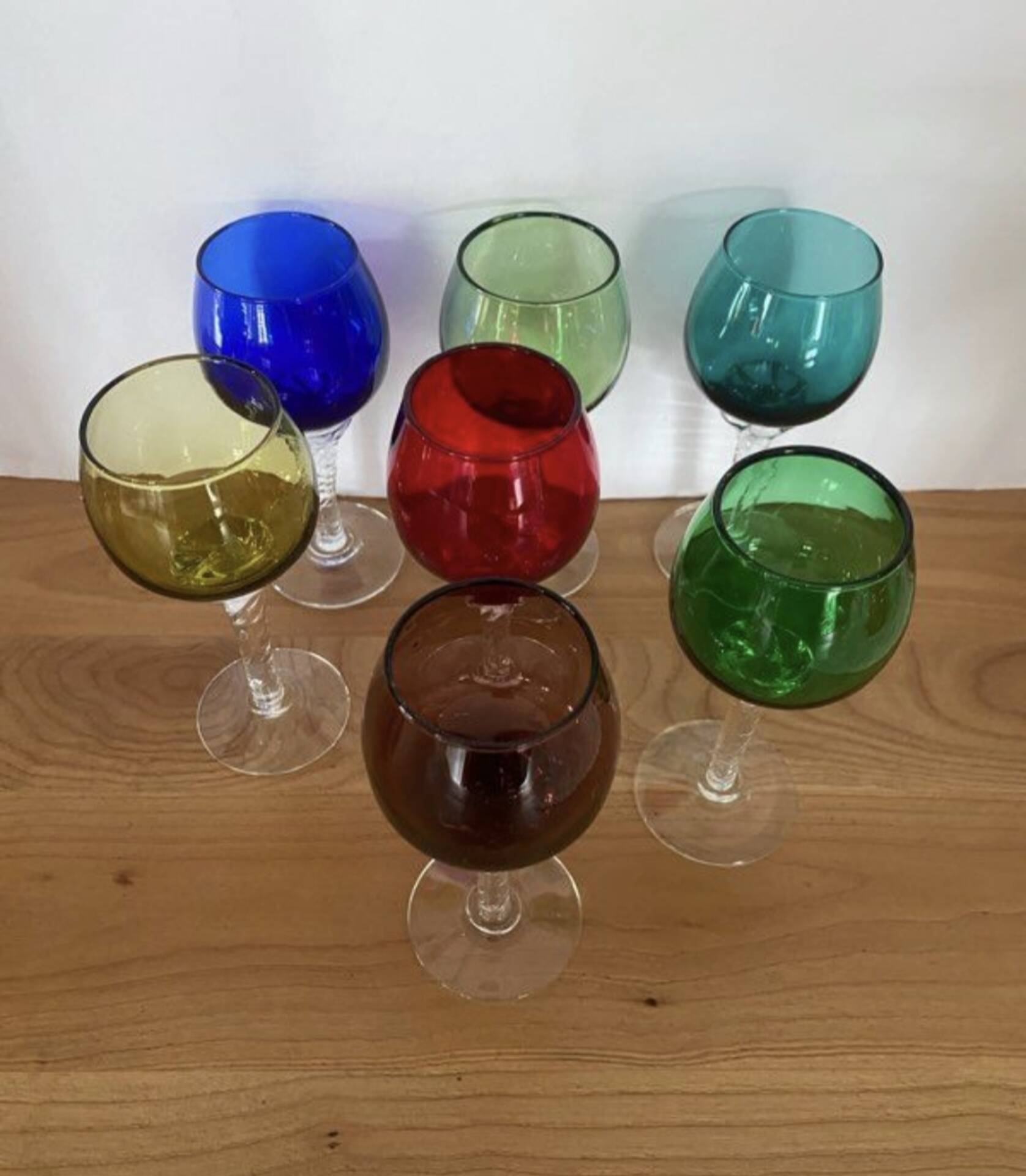 7 stemmed glasses from the Venetian glassworks of Murano from the 70s/80s.