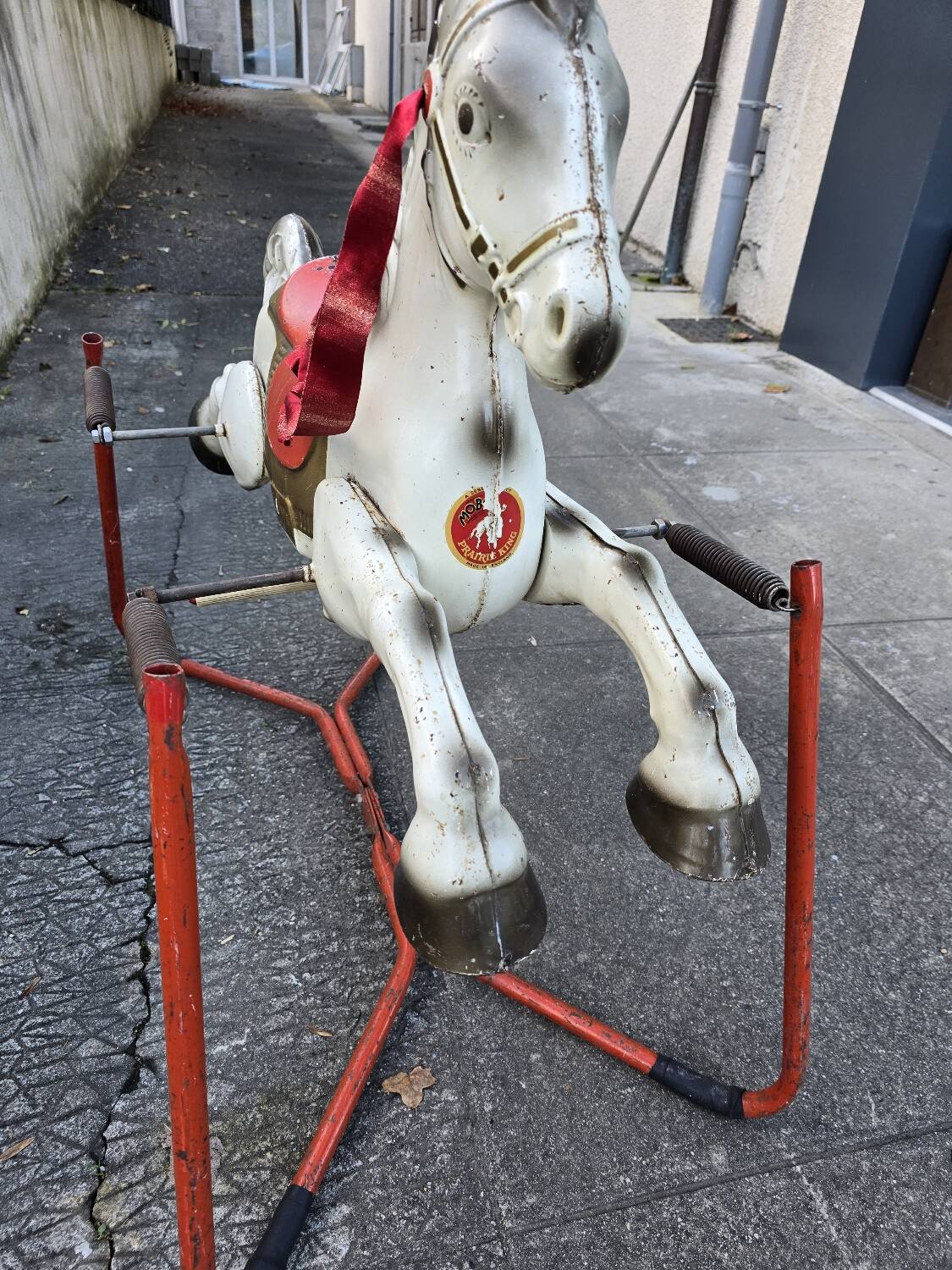 Old mobo toys rocking horse
