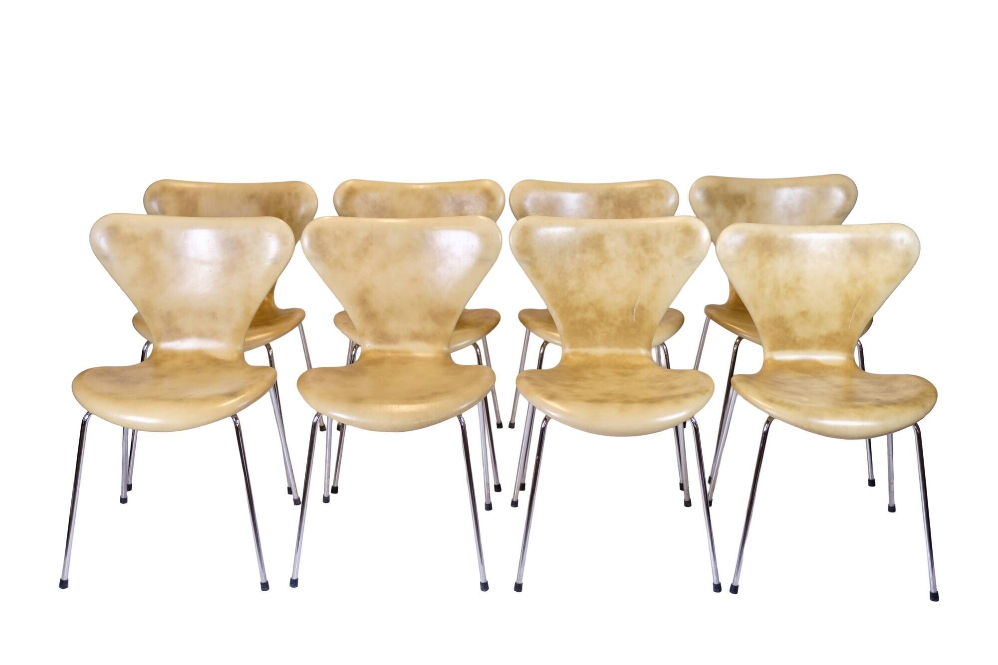 Set of eight Seven chairs - Model 3107 - natural leather - Arne Jacobsen - Fritz Hansen