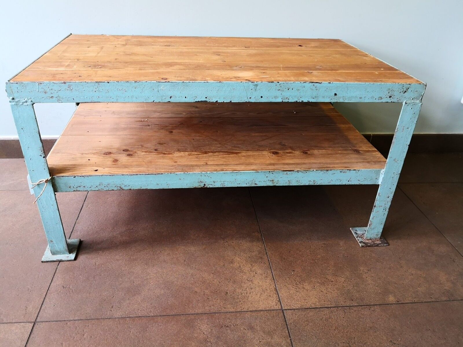 Table basse vintage, déco loft ou industrielle, bois et métal
