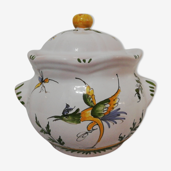 Sugar bowl or candy maker made of Moustiers earthenware