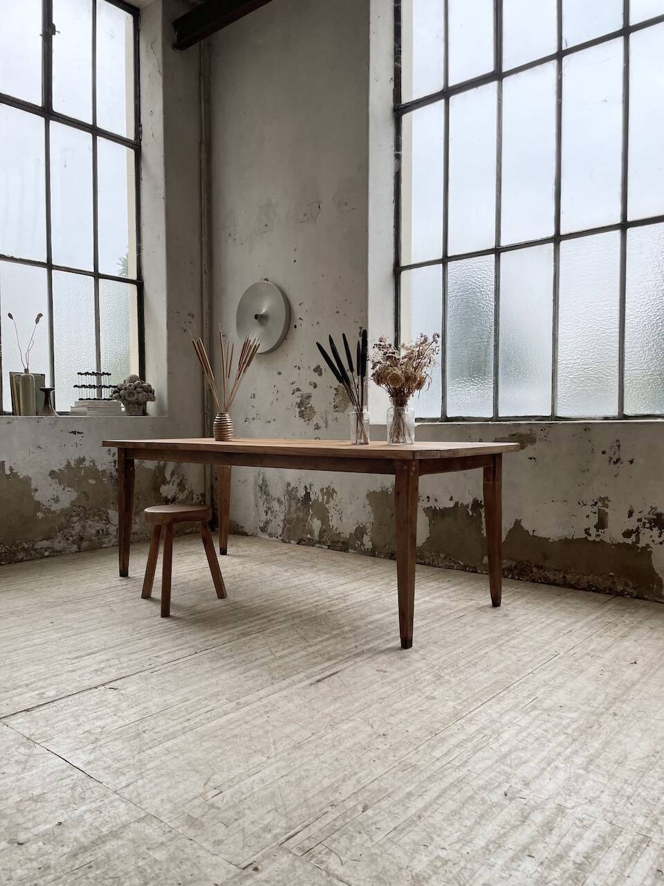 Farmhouse table with spindle legs 2m