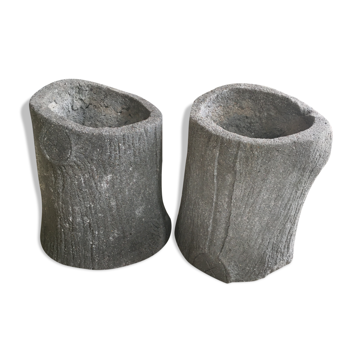 Pair of concrete planters