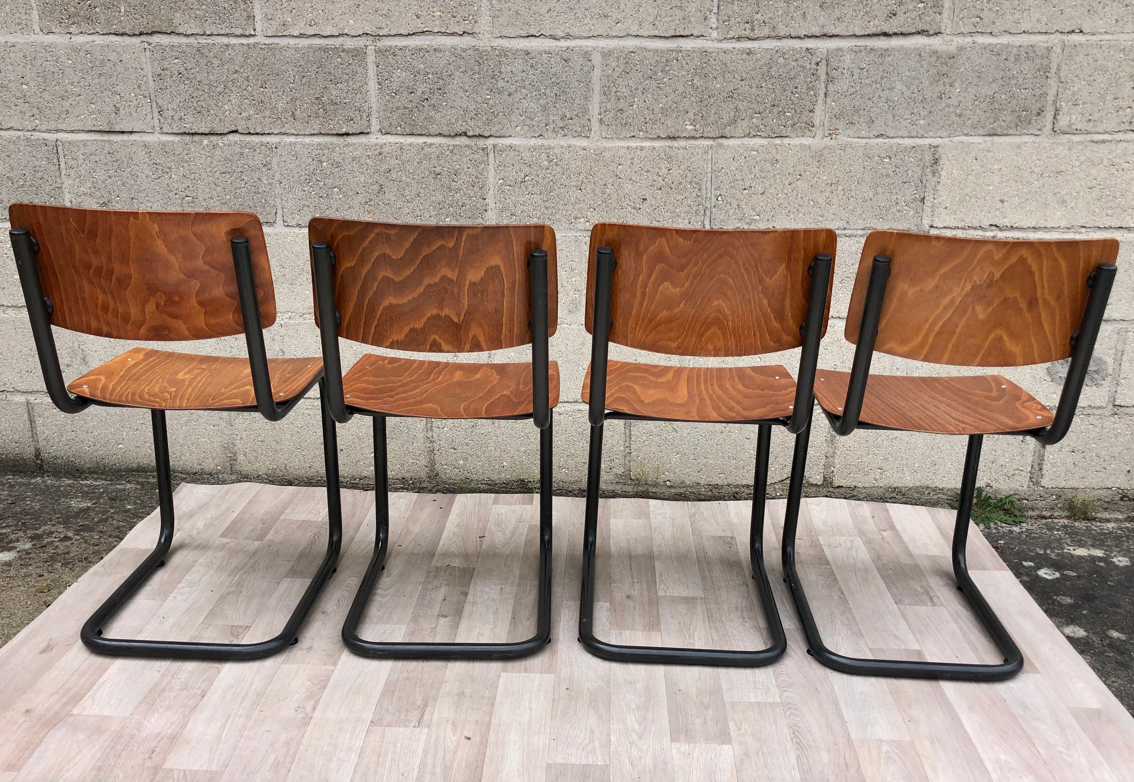 Lot of 4 chairs Vintage Arhend Cantilever oak color