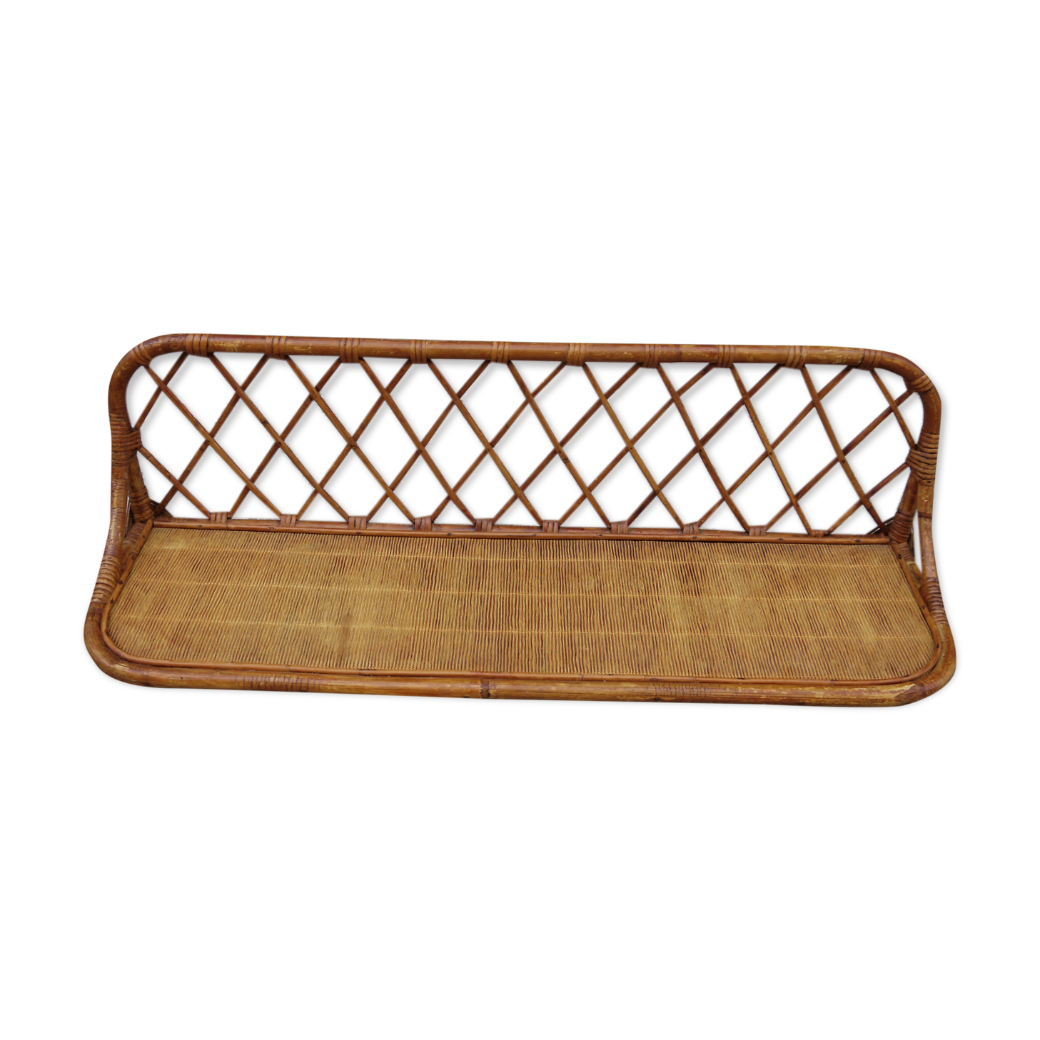 Rattan wall mount