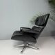 Chaise longue Eames entièrement noire par Herman Miller, années 1970.