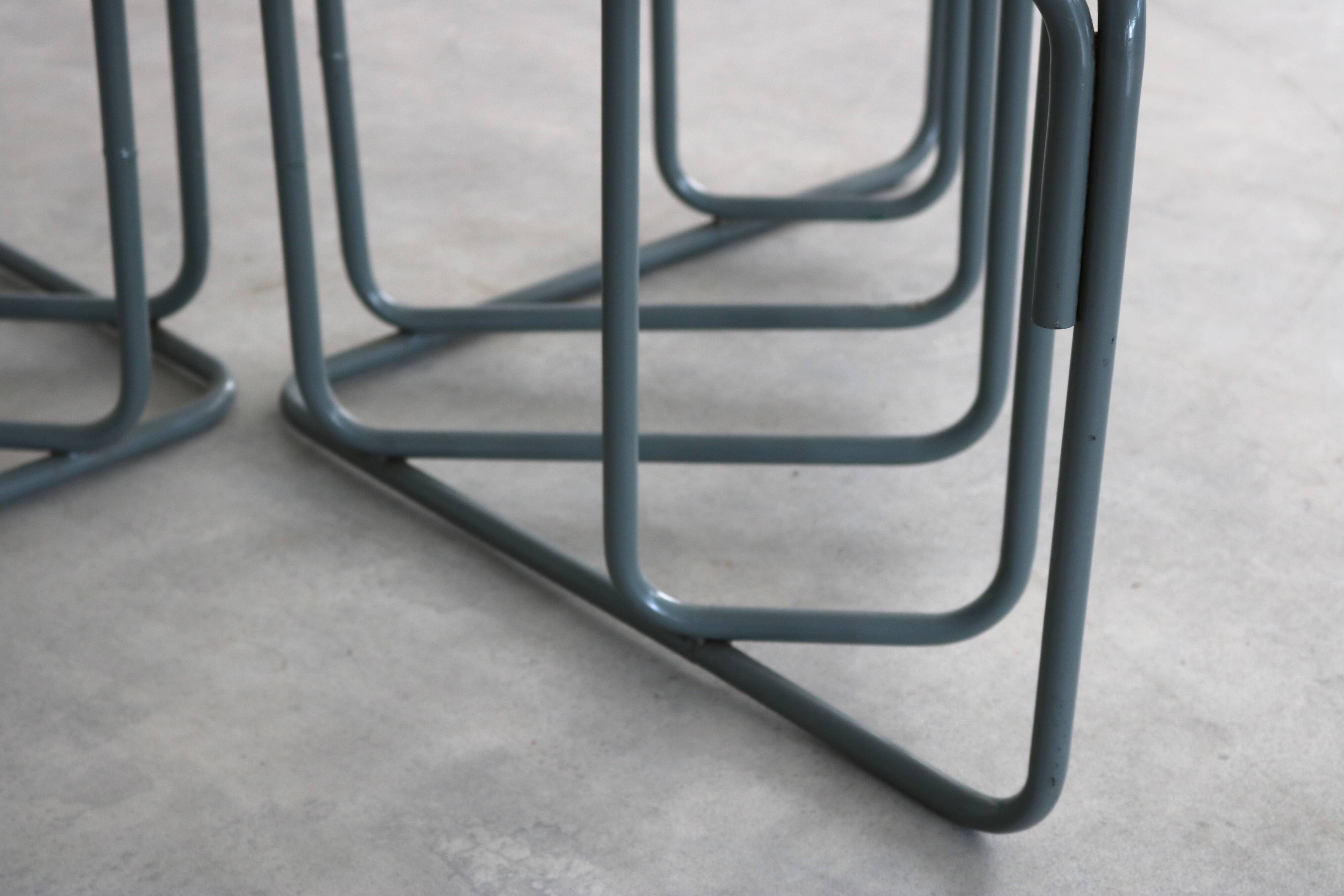 Table basse en verre et métal gris, années 70