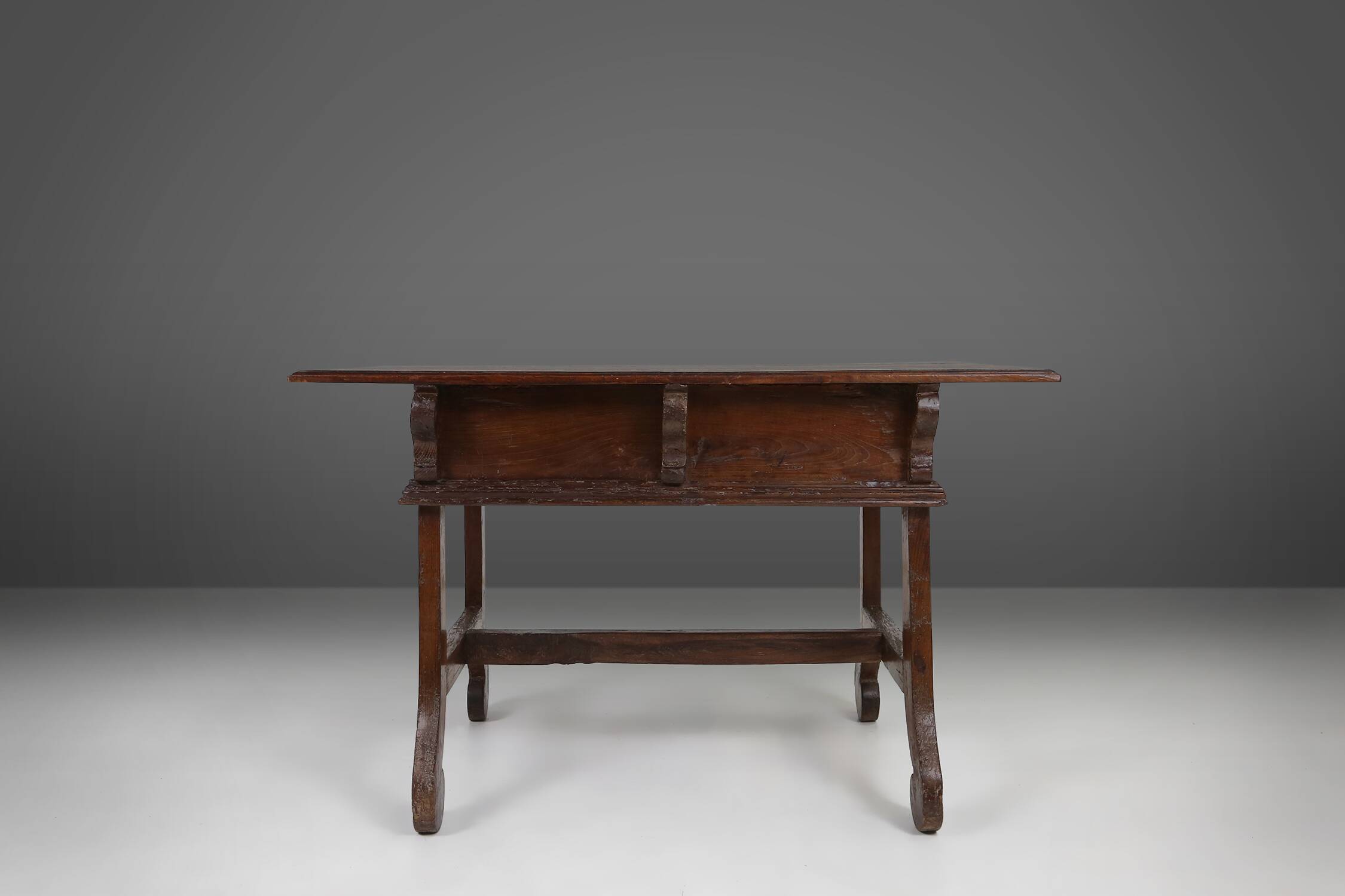 Antique oak Spanish console table with handcrafted drawers, 18th century