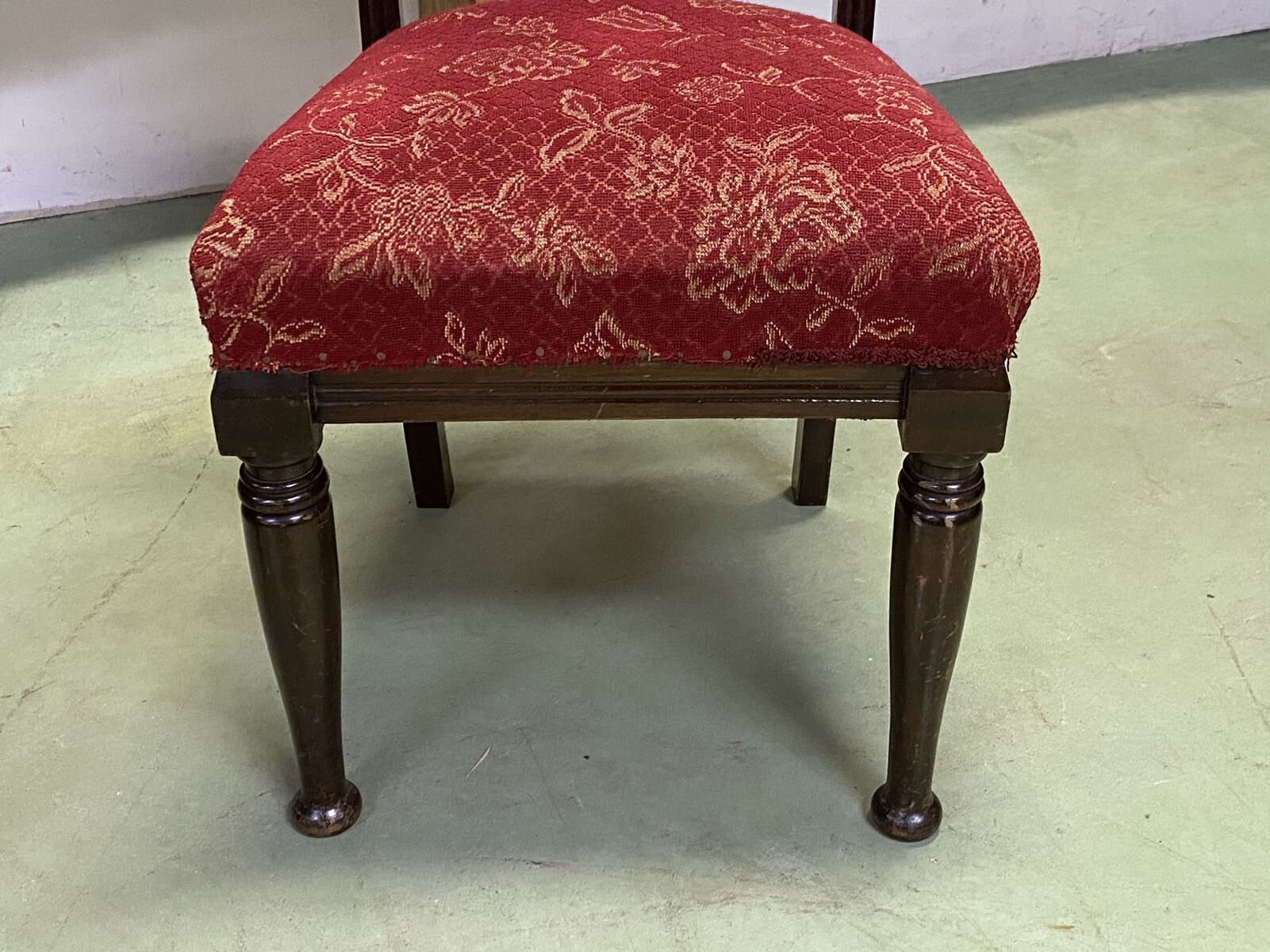 Pair of English Art Nouveau chairs in oak