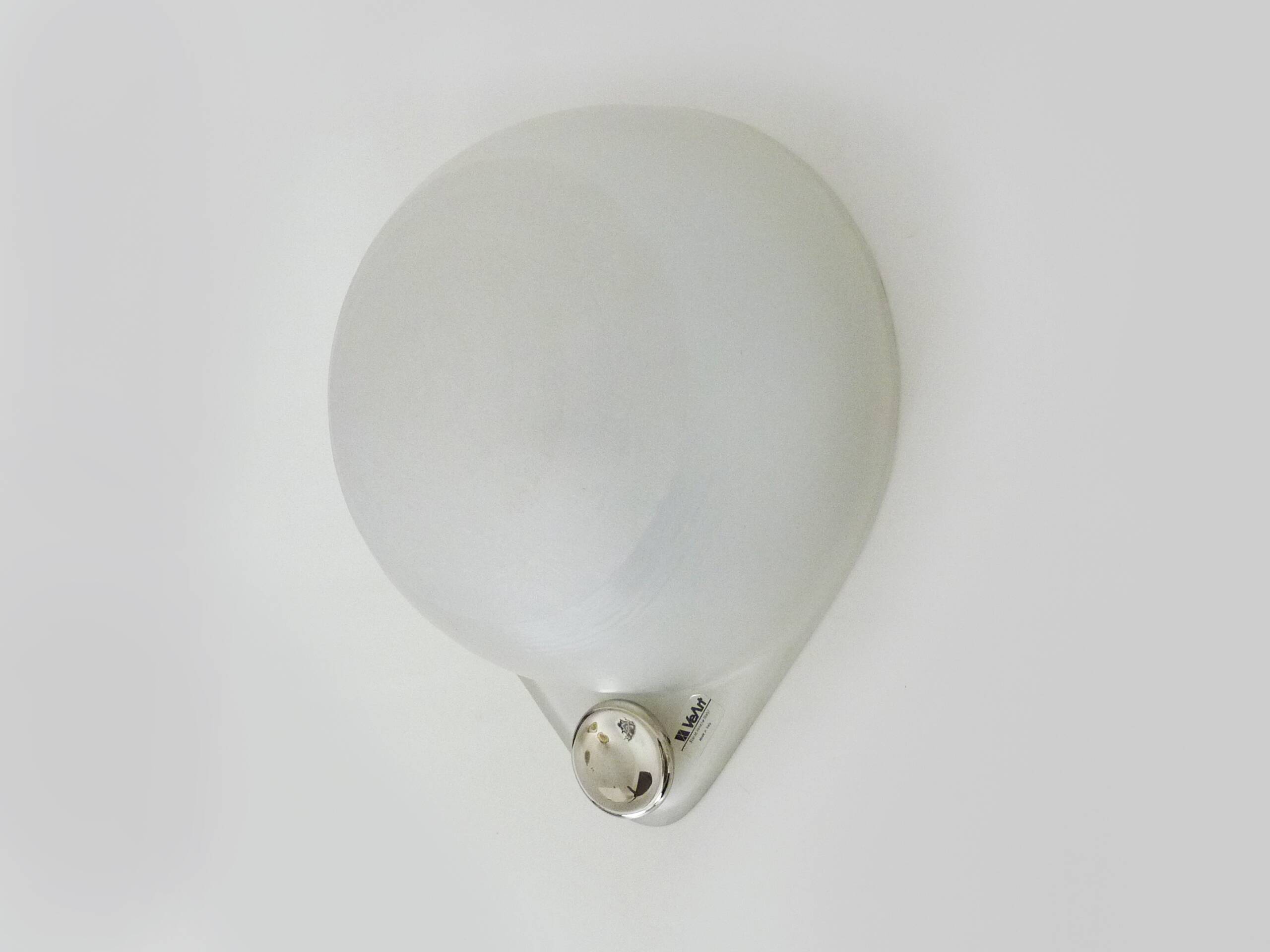 Postmodern wall lamp in glass by Veart, Italy, 1980s.