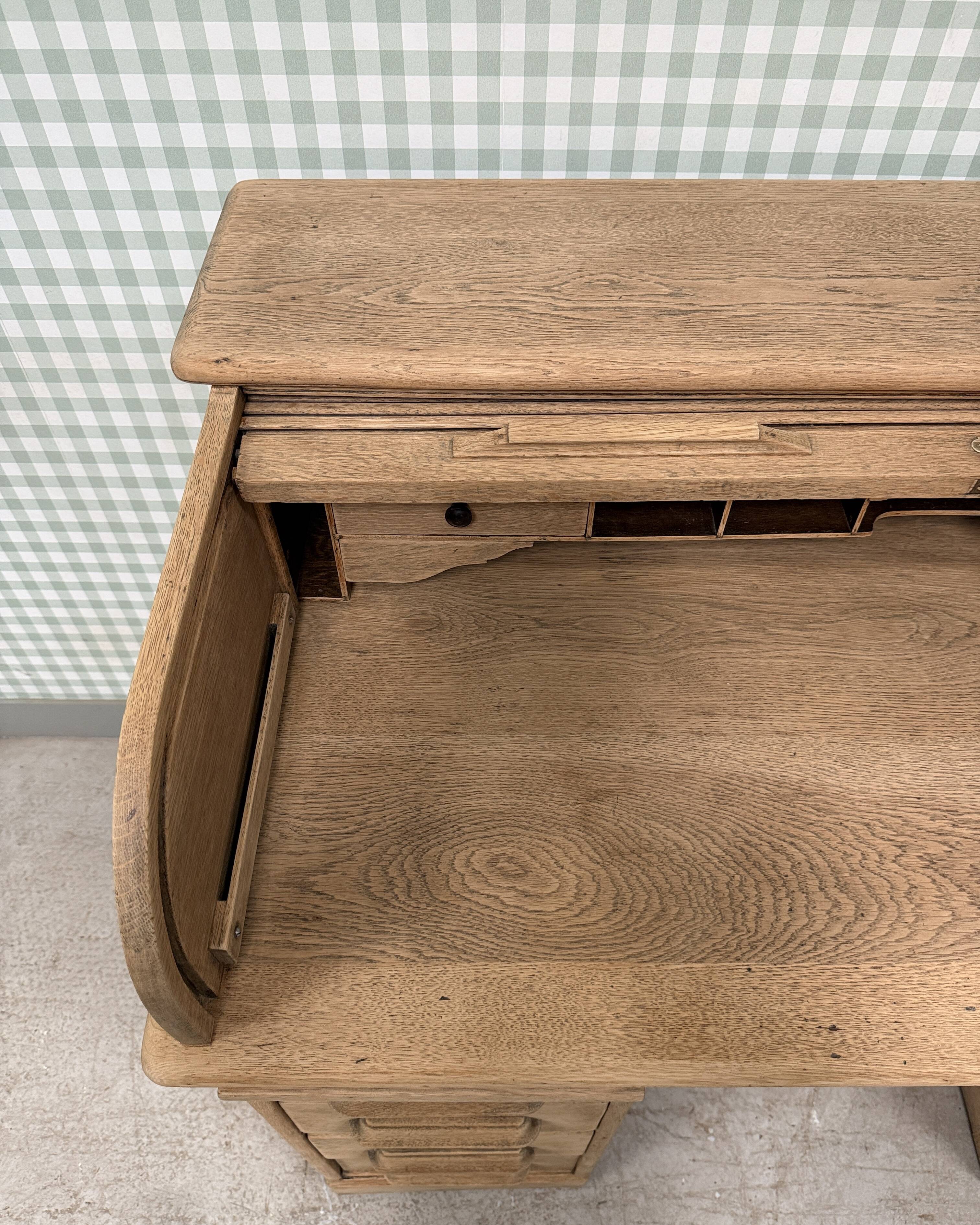 American cylinder desk (renovated)