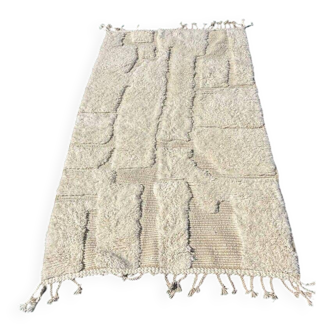 Handmade traditional wool rug size 2/3 m