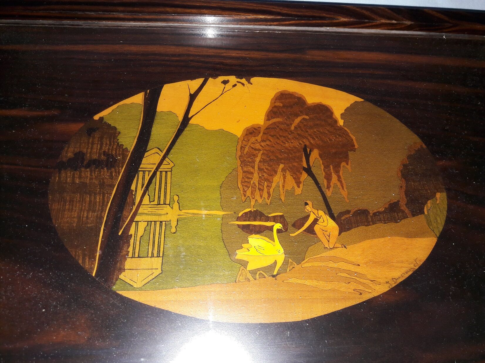 Wood marquetry tray