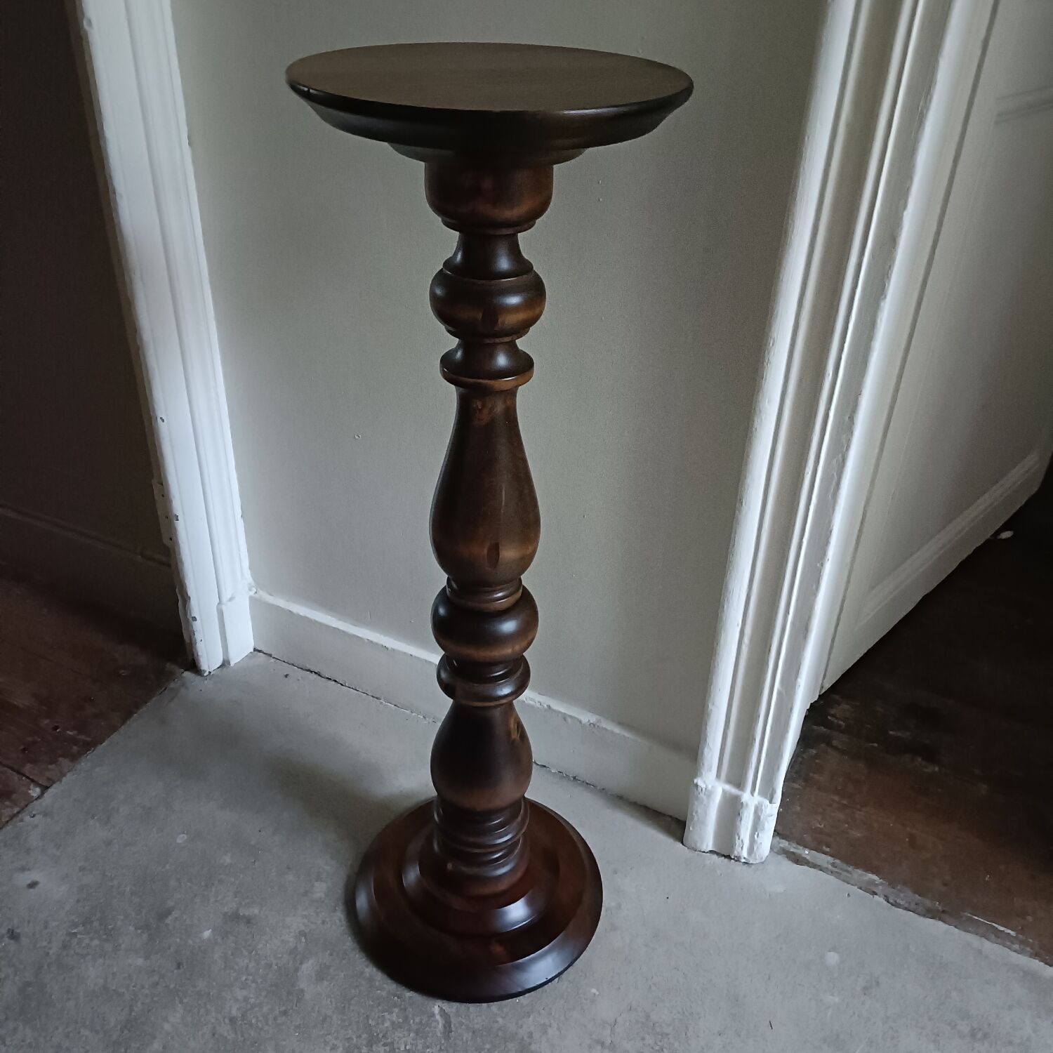 Twisted column stand, vintage plant holder