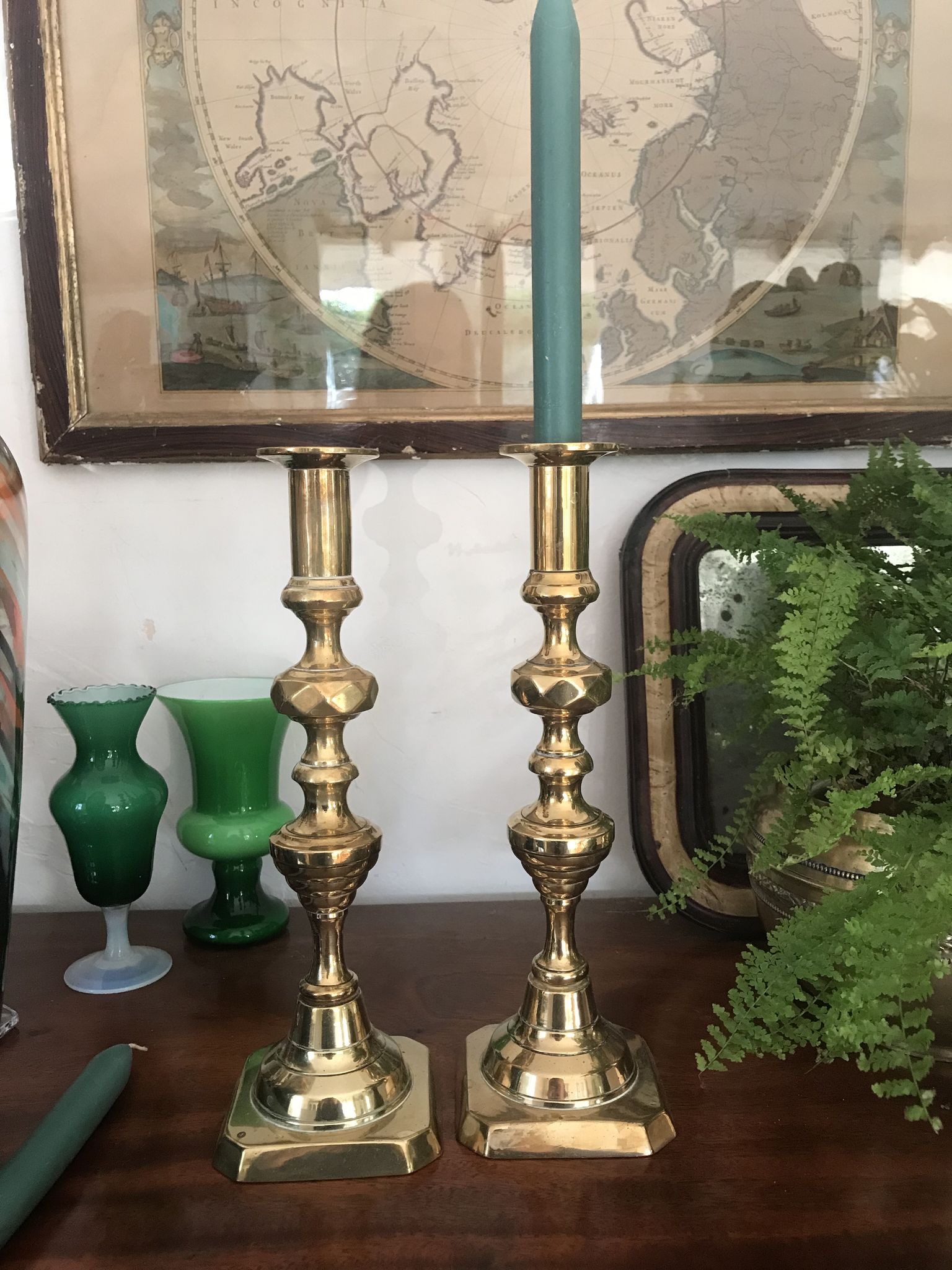 Pair of Victorian candle holders in gilded bronze