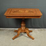 Living room table in cherry and walnut, Restoration style – late 19th century