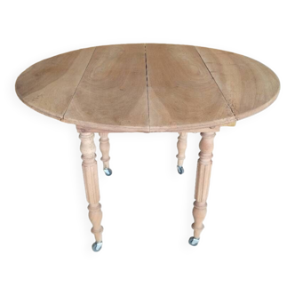 Round walnut shutter table