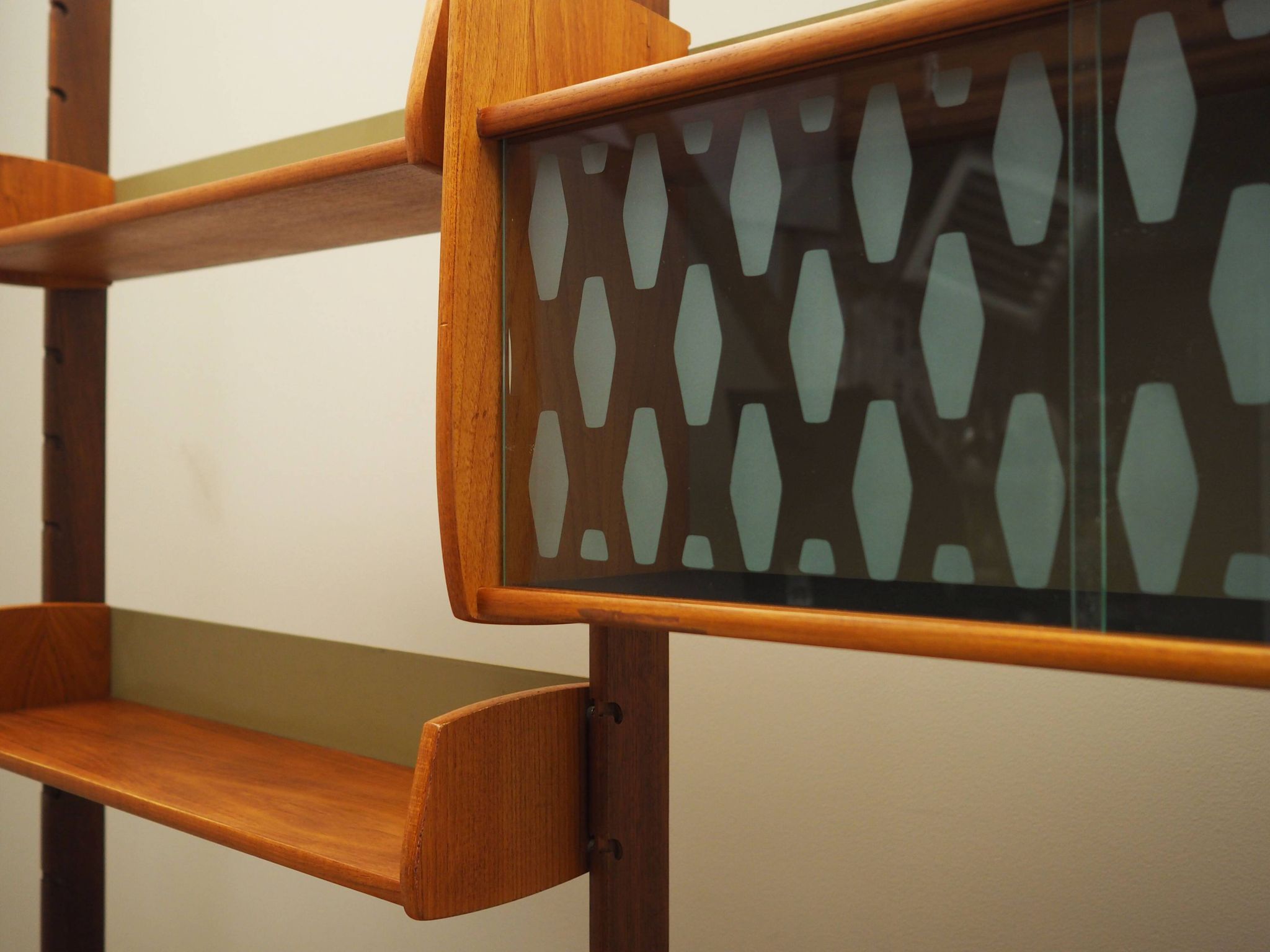 Teak bookshelf, Norwegian design, 1960s, produced by Blindheim Mobelf.