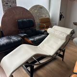 Chaise longue LC4 édition Cassina état proche du neuf