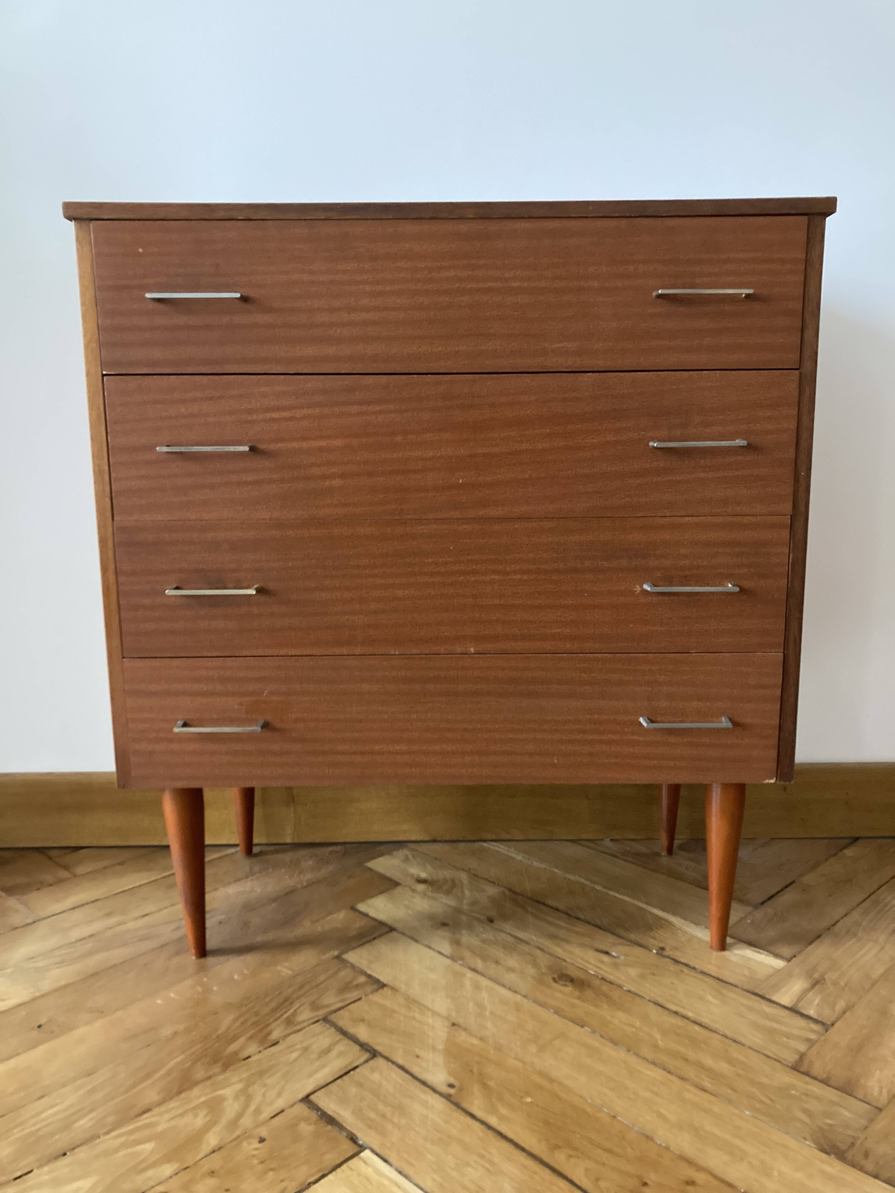60's chest of drawers