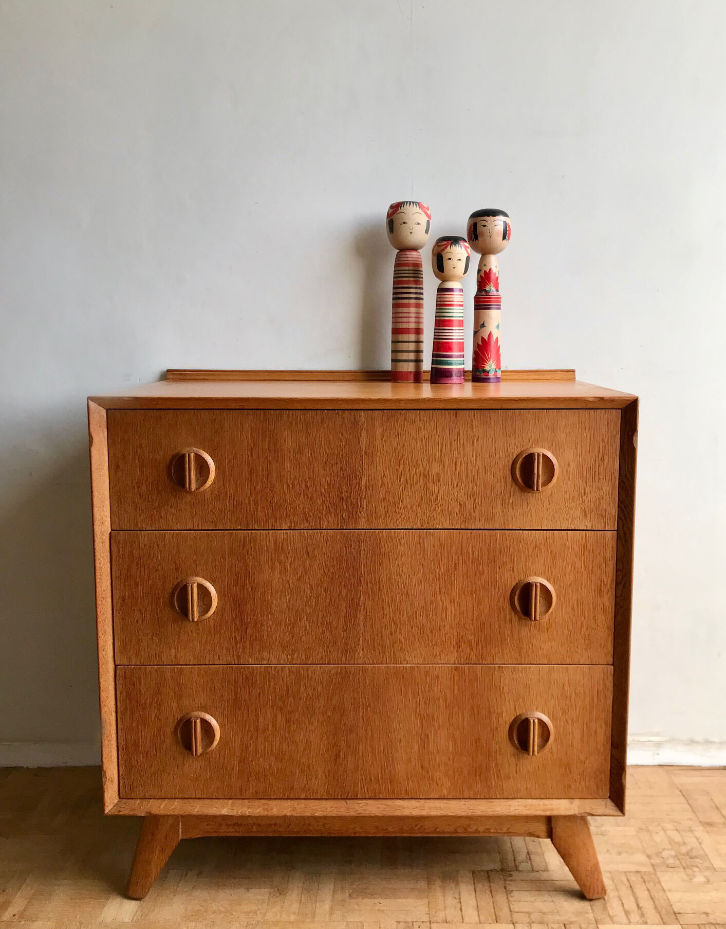 Compass foot chest of drawers in light oak from the 1960s