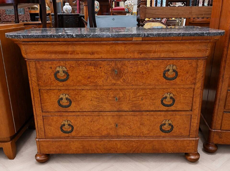 Ensemble de mobilier en pendant époque Charles X