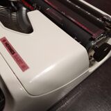 Machine à écrire Hermès baby S avec ruban neuf