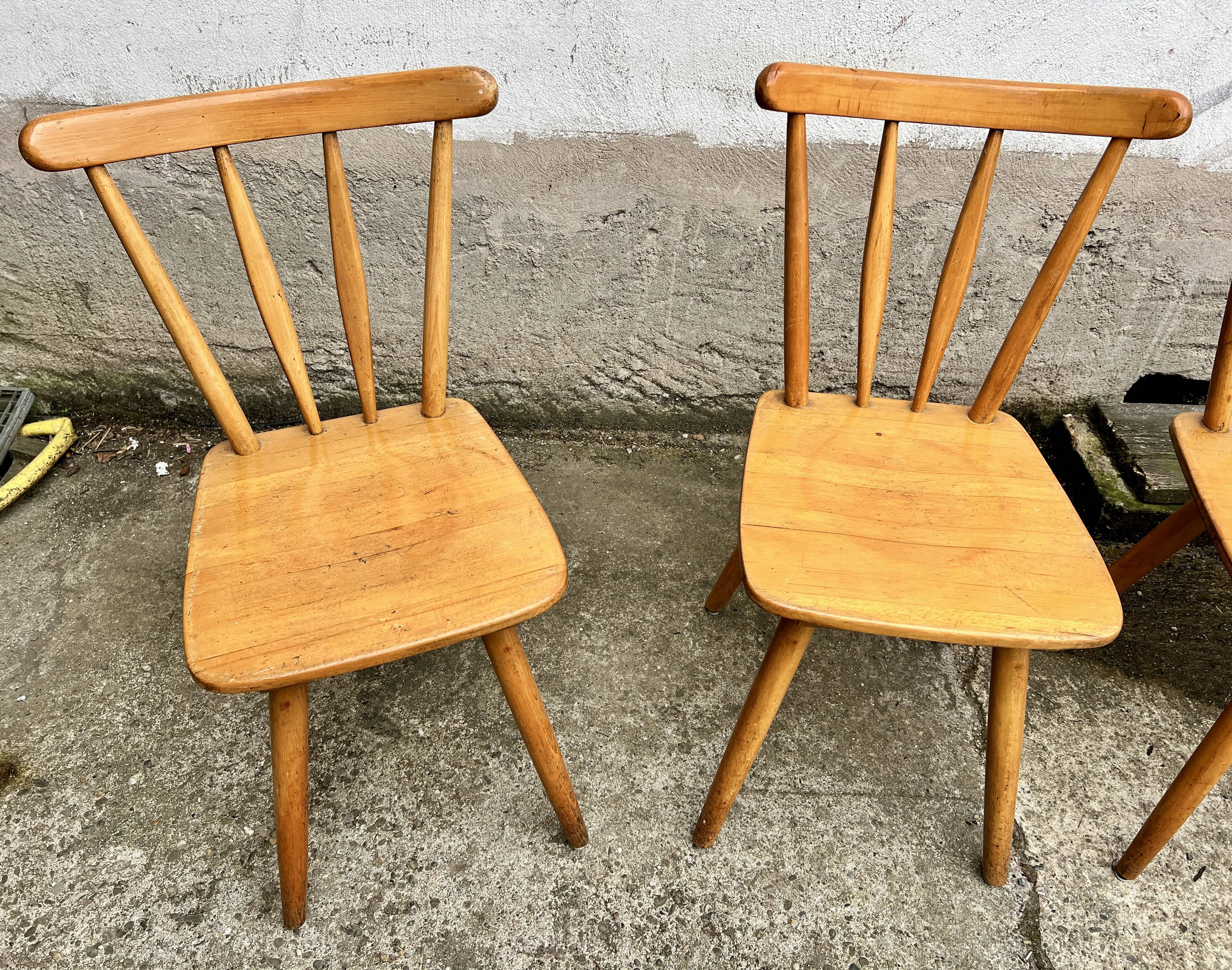Set of 6 vintage bistro chairs - Warm stained wood