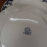 Flat plates in old earthenware with lions of France "Pernelle"