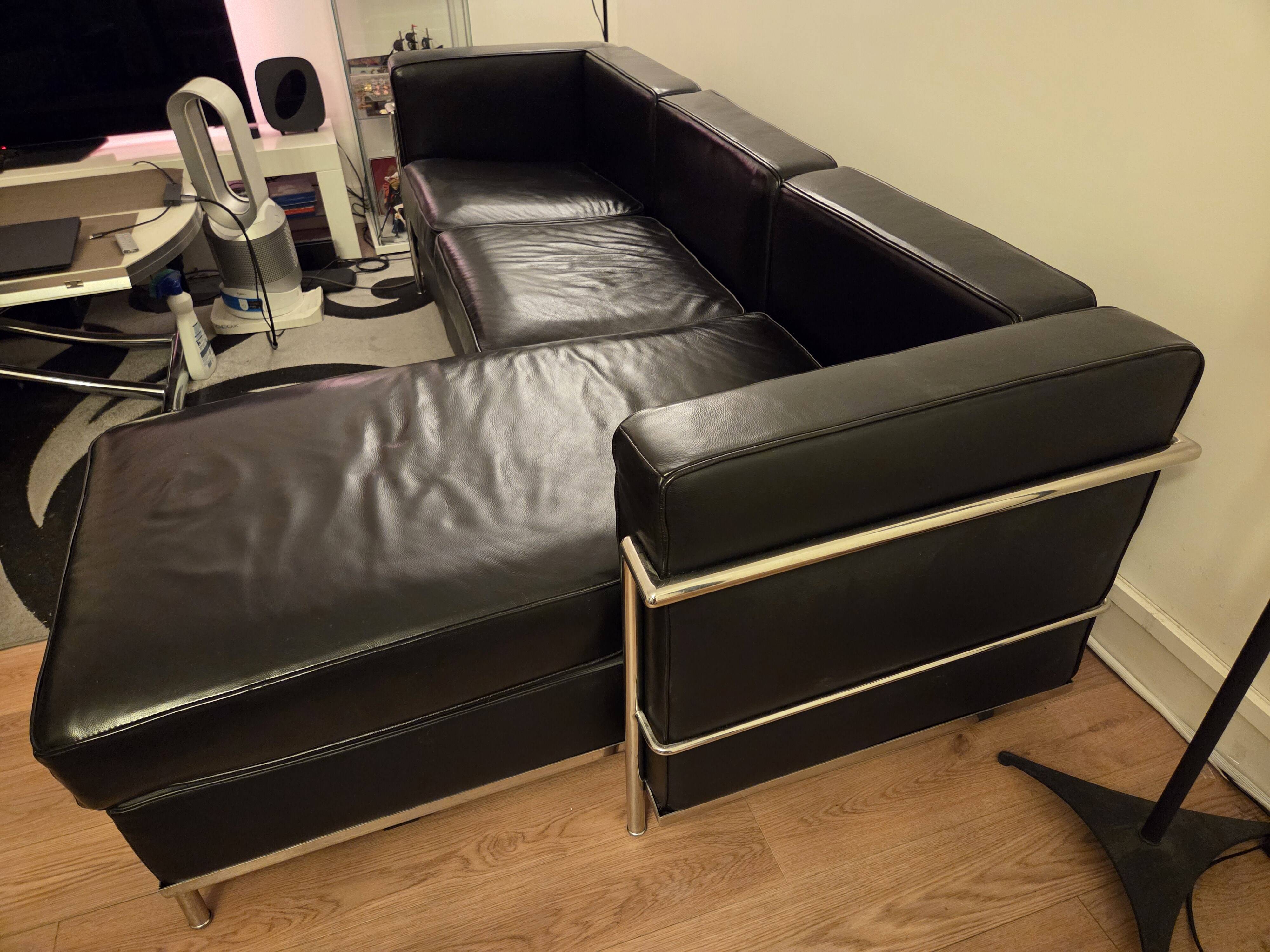 LC2 corner sofa Le Corbusier - Black Italian Leather