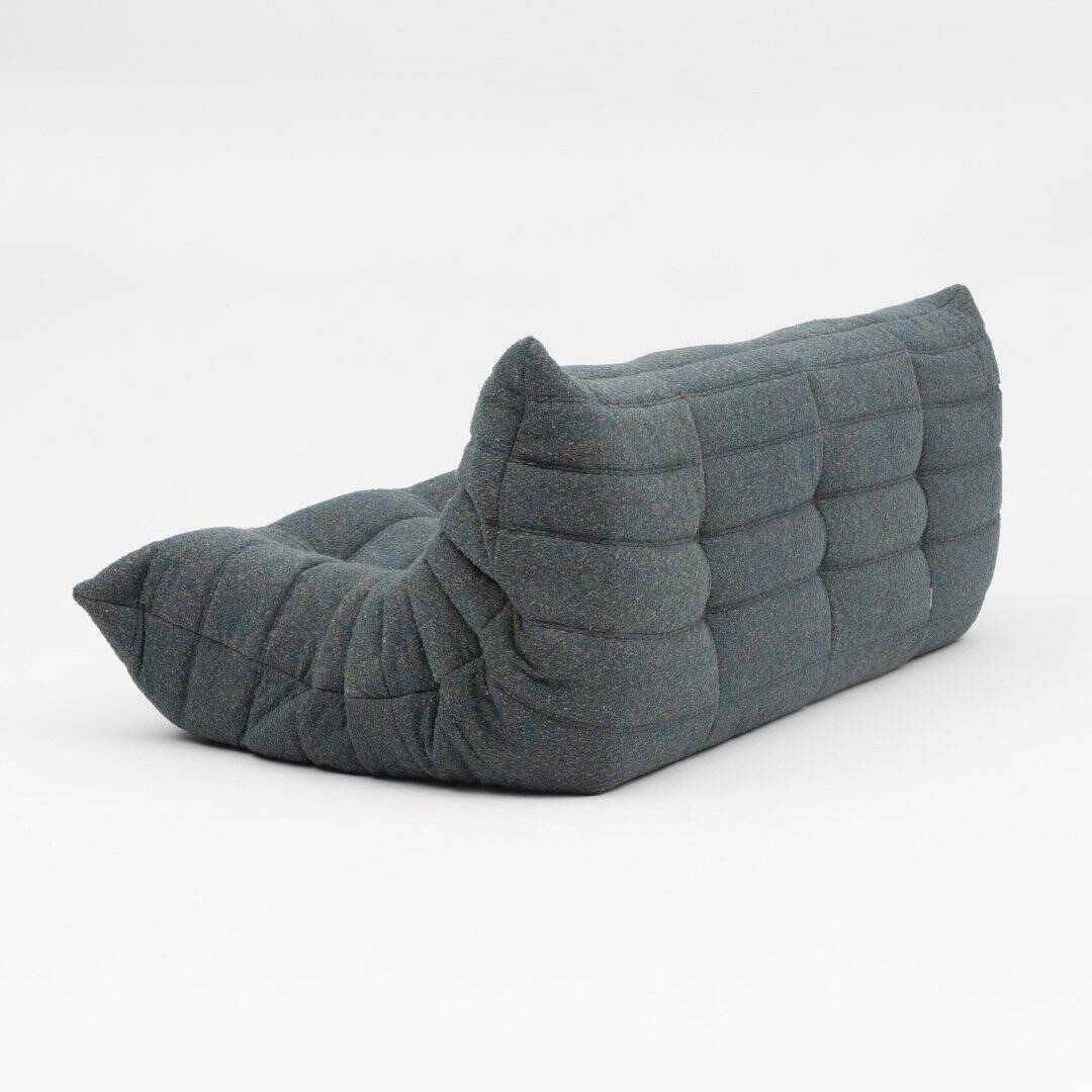 Canapé trois places Togo en bouclé vert par Michel Ducaroy pour Ligne Roset