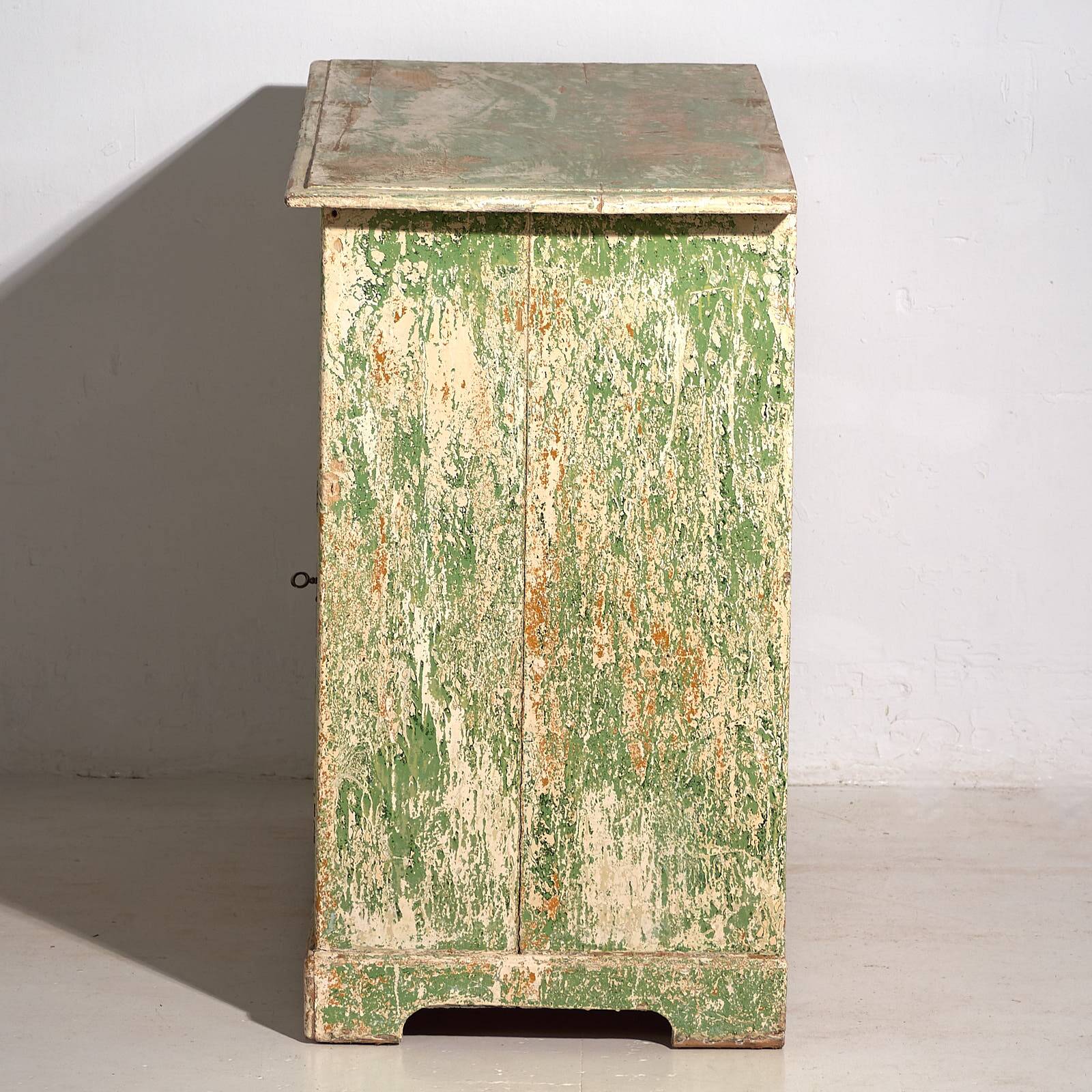 Antique bedroom chest of drawers with green tones (c.1920) #8