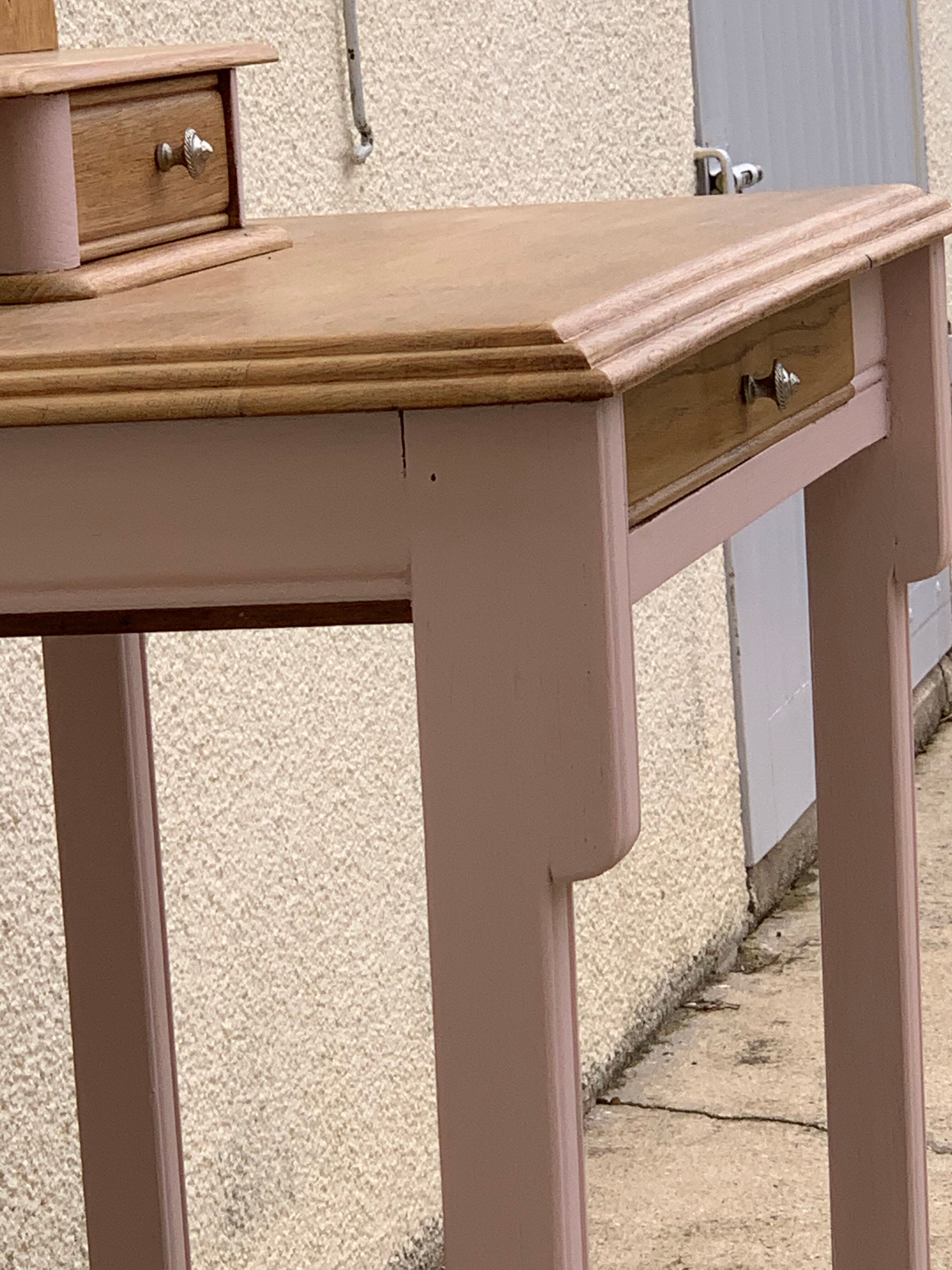 Art deco hairdresser, 1930s