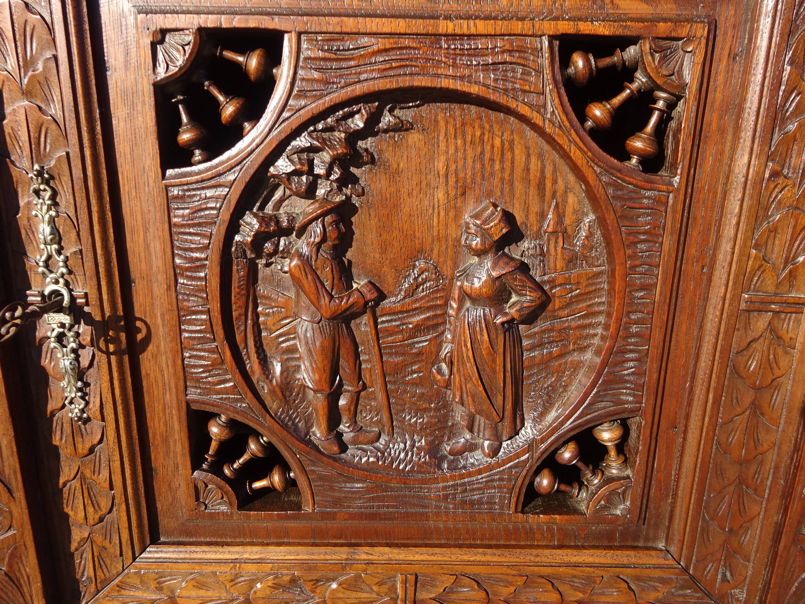 Former Bedel & Cie dresser