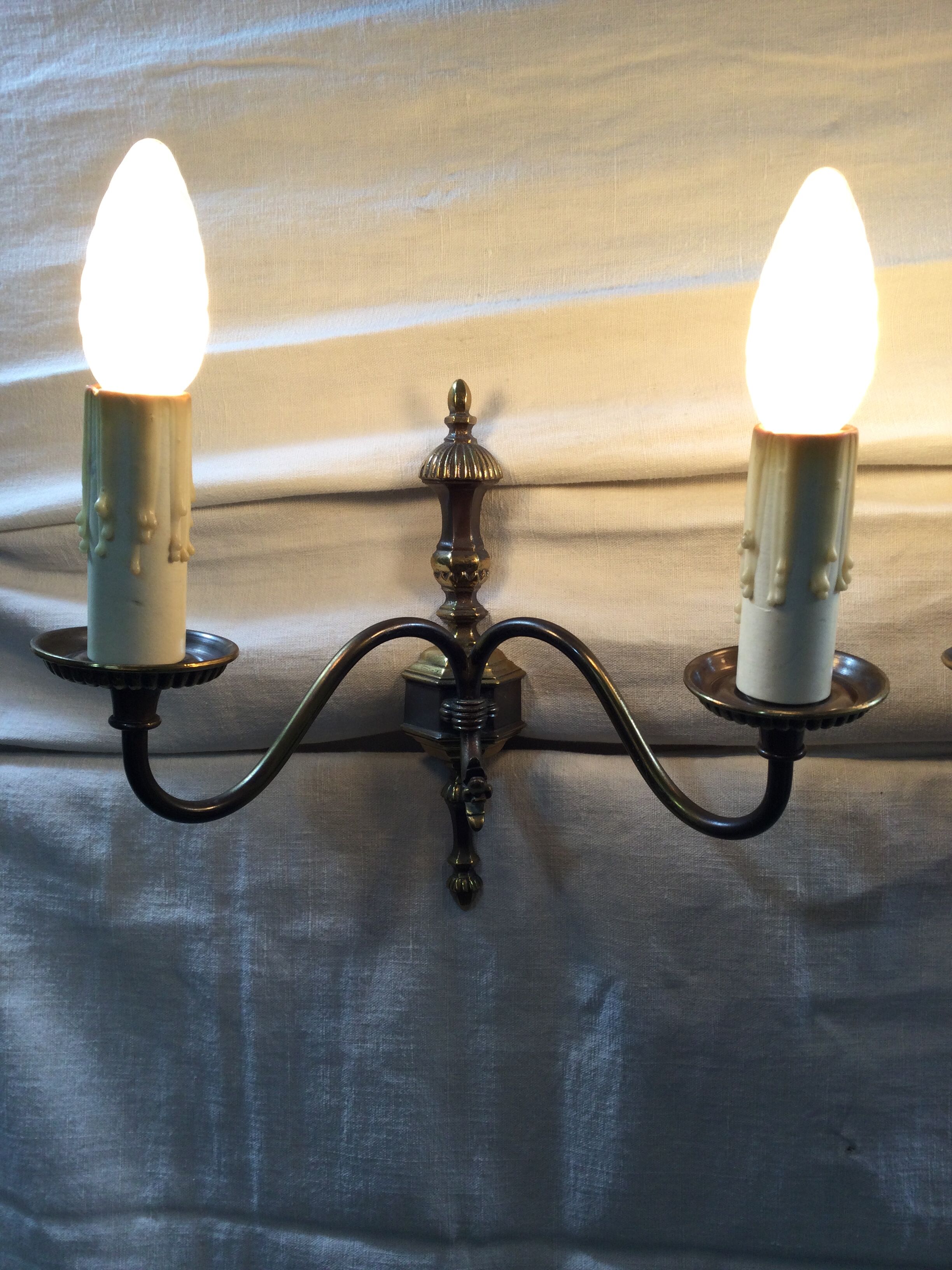 Dutch style applique pair 2 lights