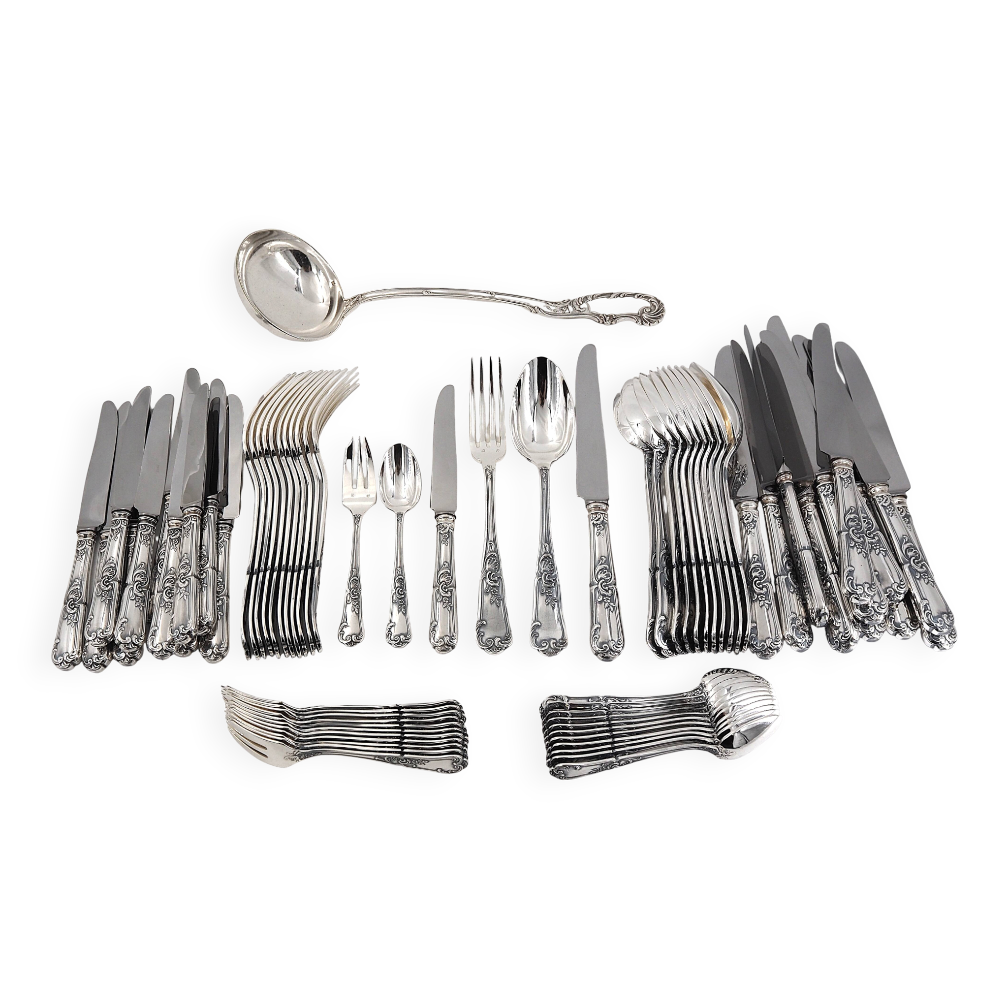 Orbrille Louis XV cutlery set 73 pieces in silver-plated metal, excellent condition.