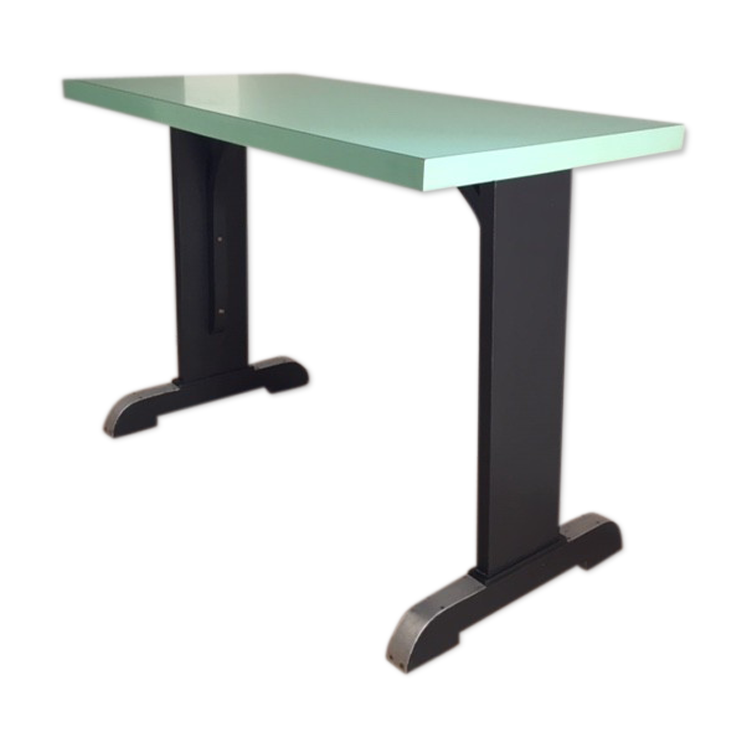 Bistro table in green formica