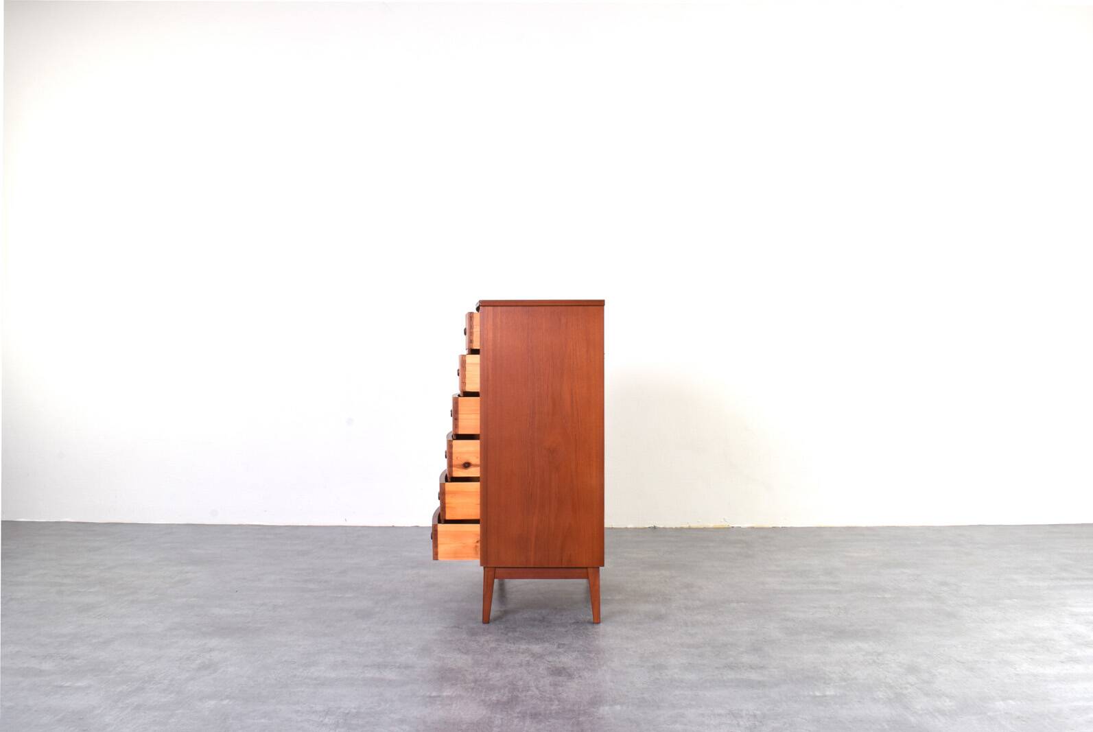 Commode danoise en teck du milieu du siècle, années 1960.