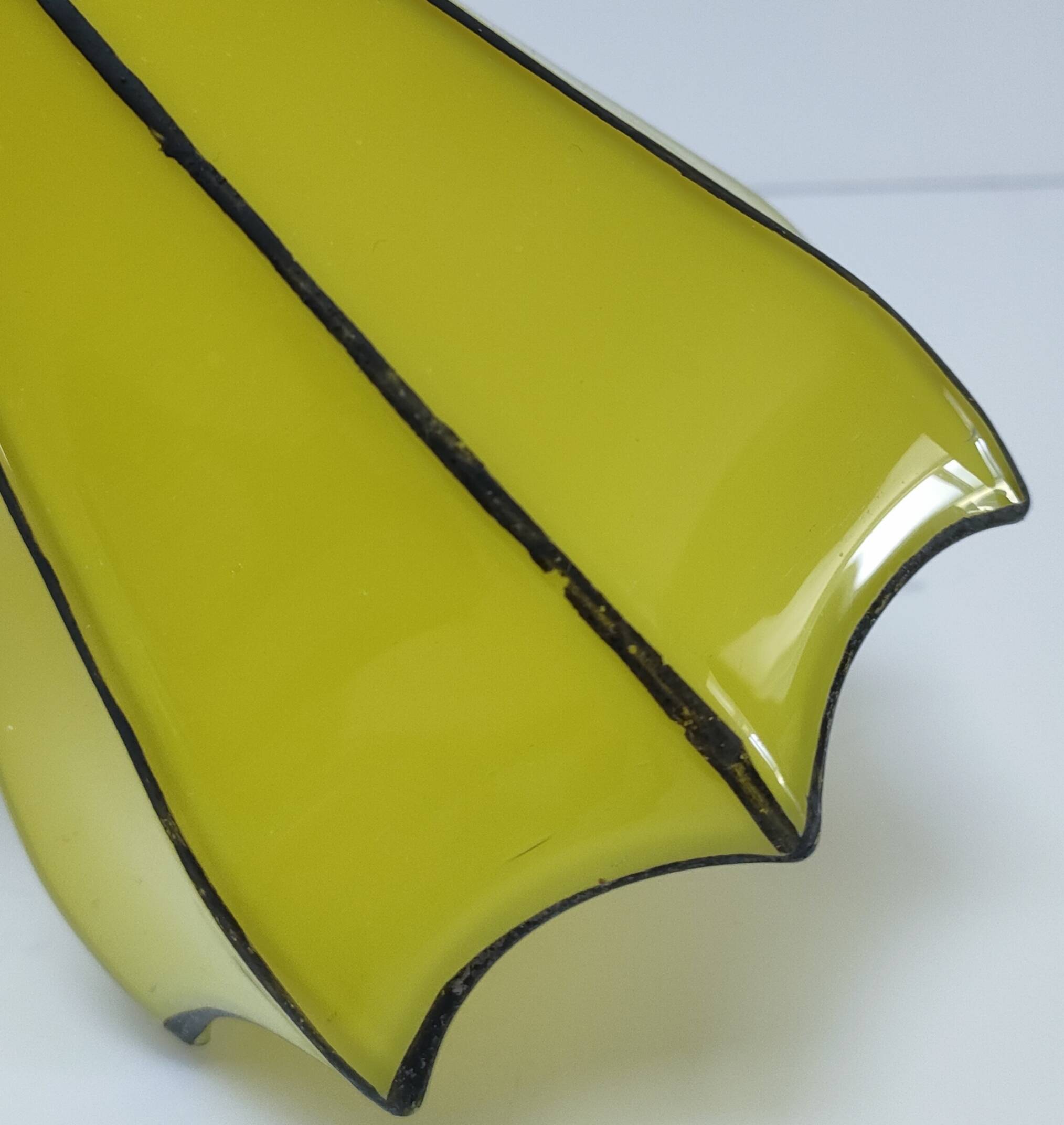 Yellow glass porcelain lamp, early 20th century