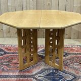 1970s English oak dining table with 2 extensions