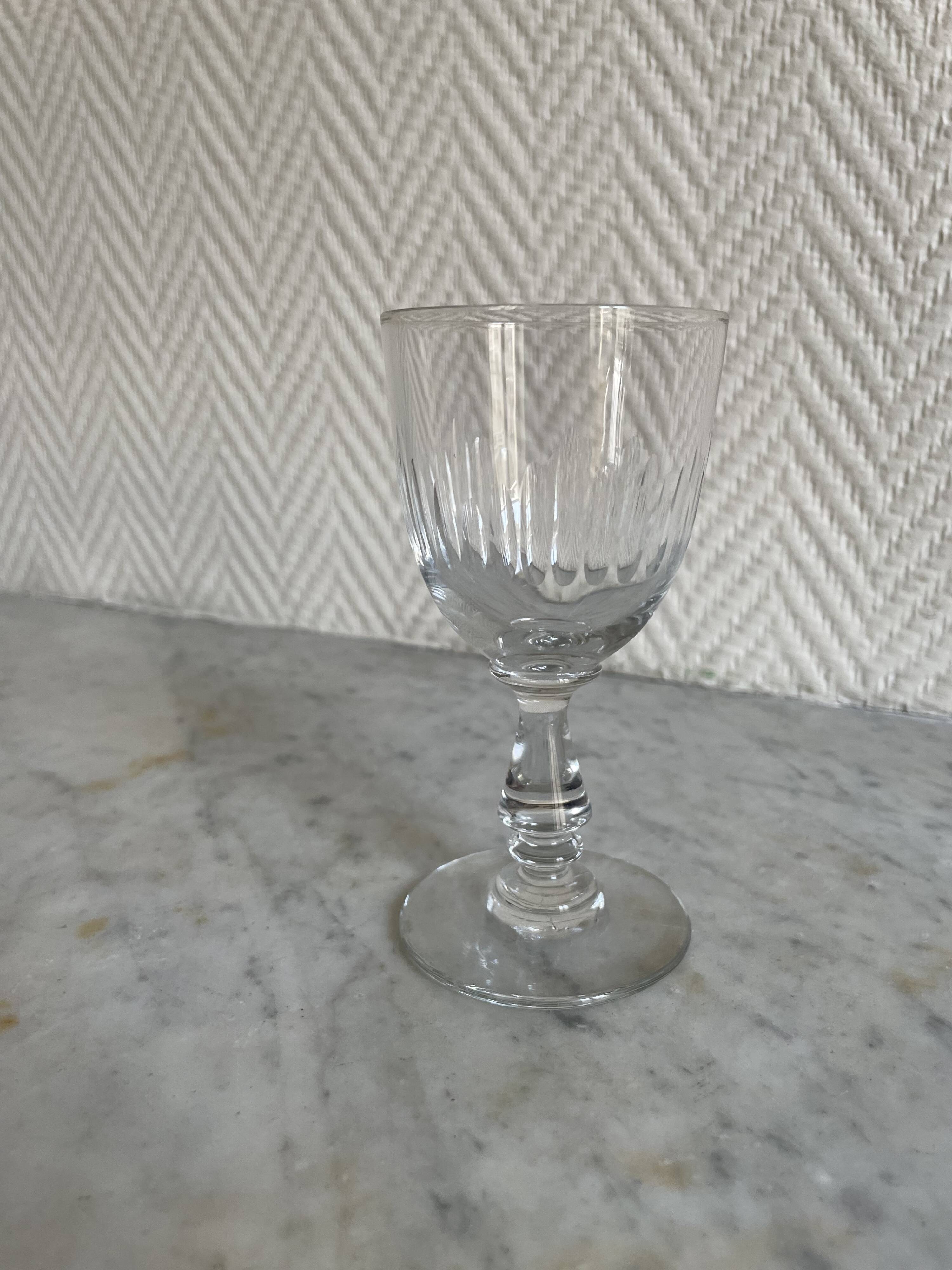Lot de six verres à pied type Saint Louis