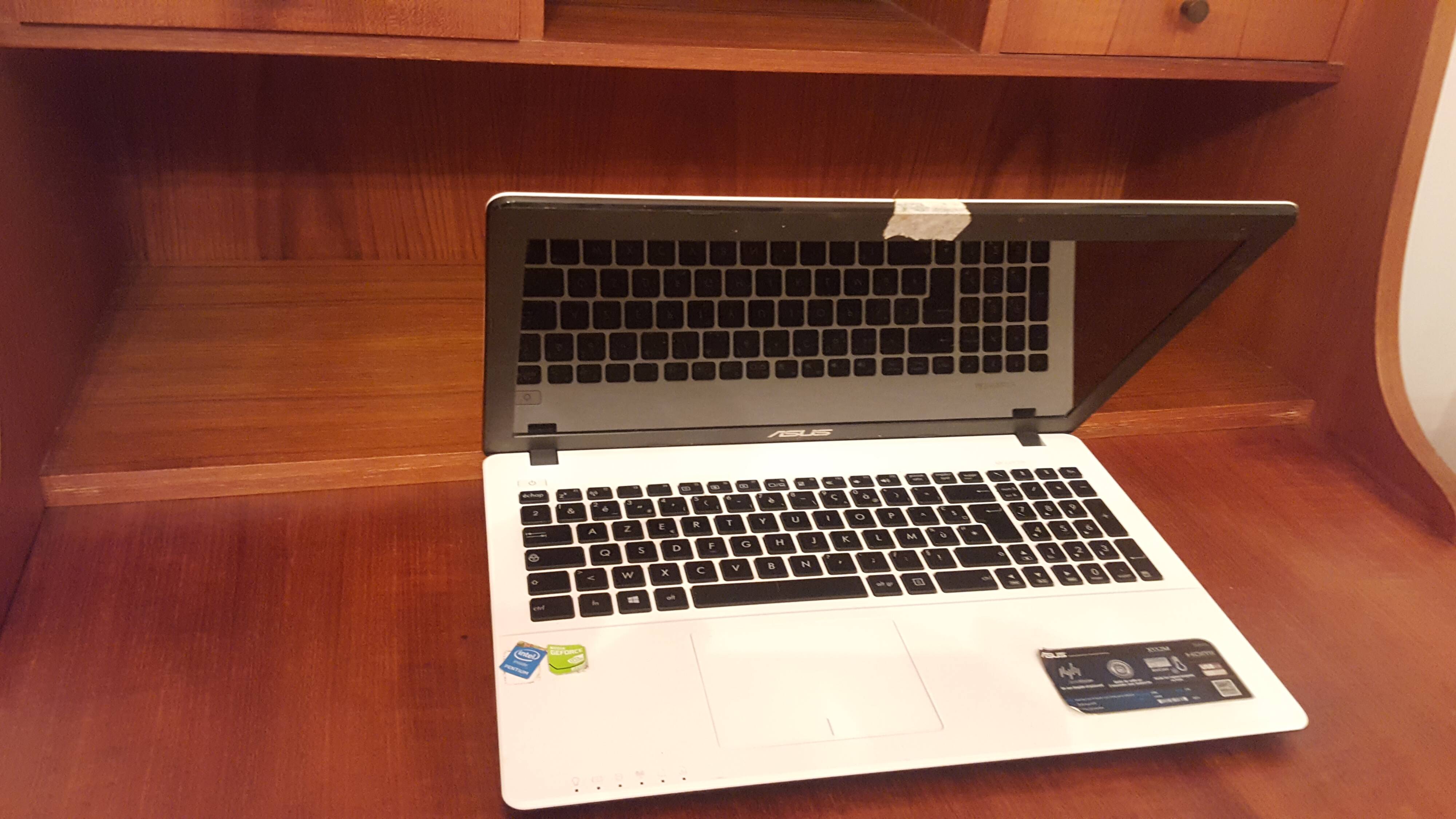 Secretary Gunnard Nielsen Tibergaard in teck