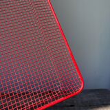 Rectangular tray in red metal mesh 1980