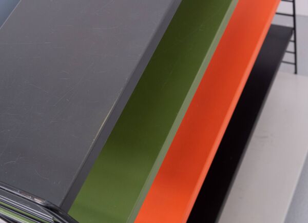 Étagères métalliques colorées autoportantes Tomado des années 1960, Hollande