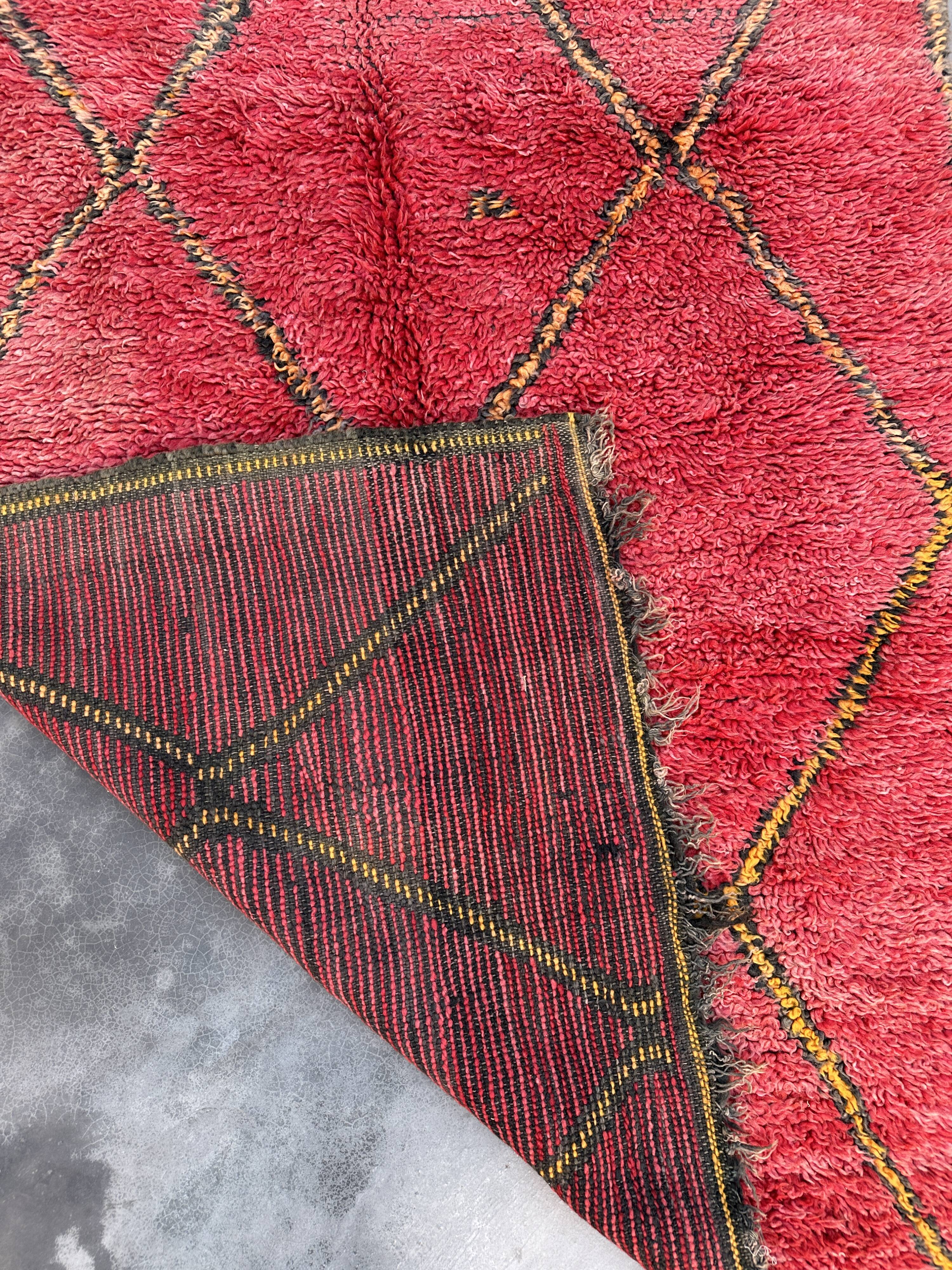 Red Boujad Moroccan rug - 252 x 124 cm