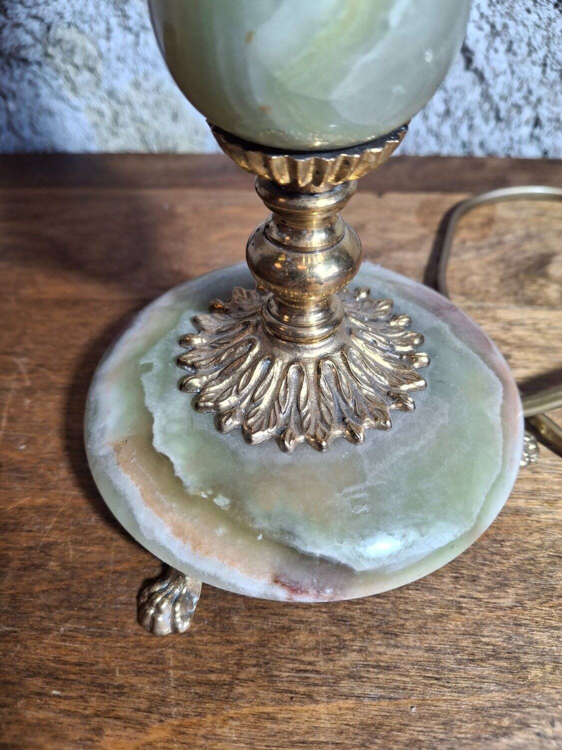 Lampe de table onyx vert & laiton doré griffes acanthe 1960s